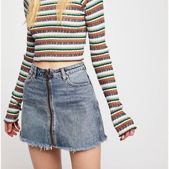 Free People Dresses & Skirts - Free People Zip It Up Mini Denim Skirt, Blue Sz 29